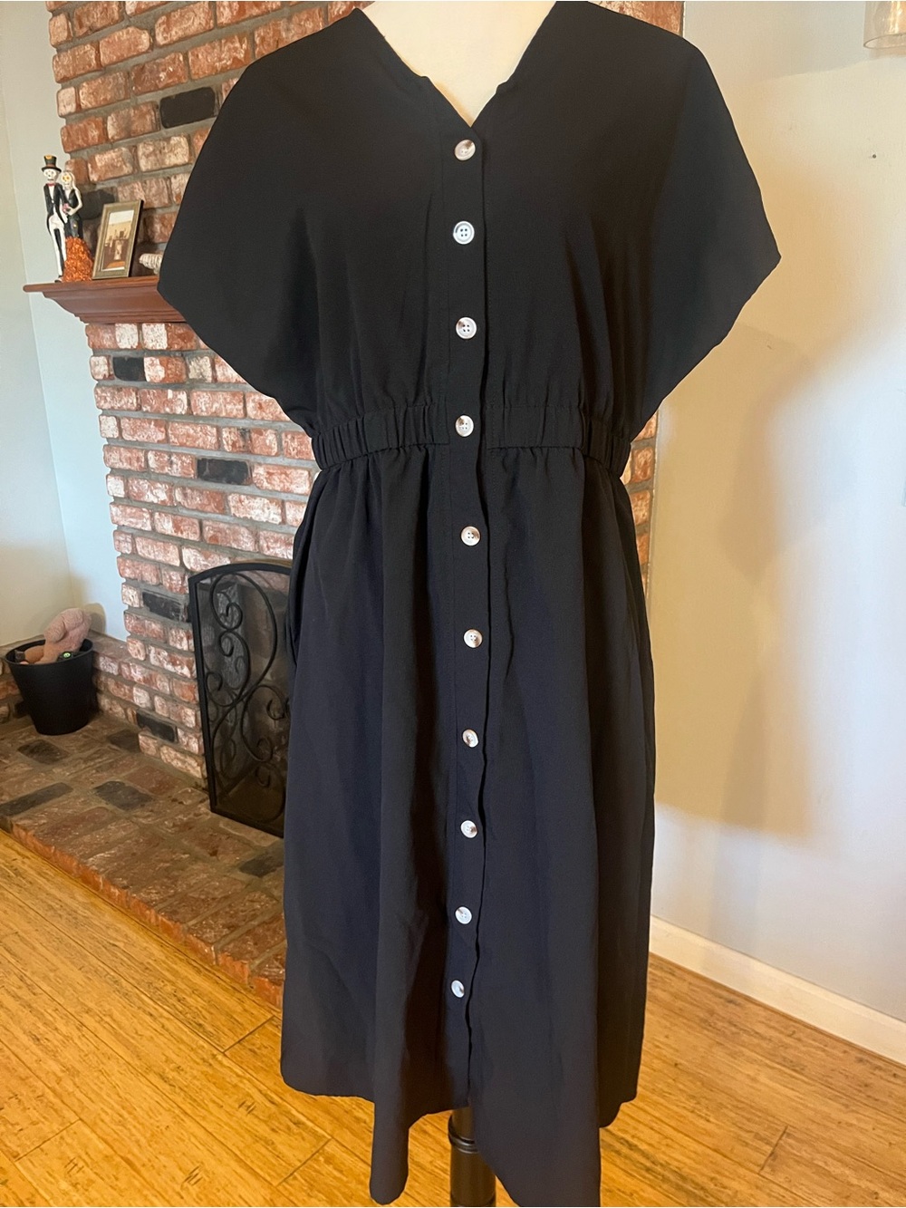 Cupshe Black Button-Down Midi Dress